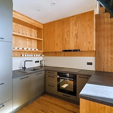 Aldrov Hotel apartamentowy 4*